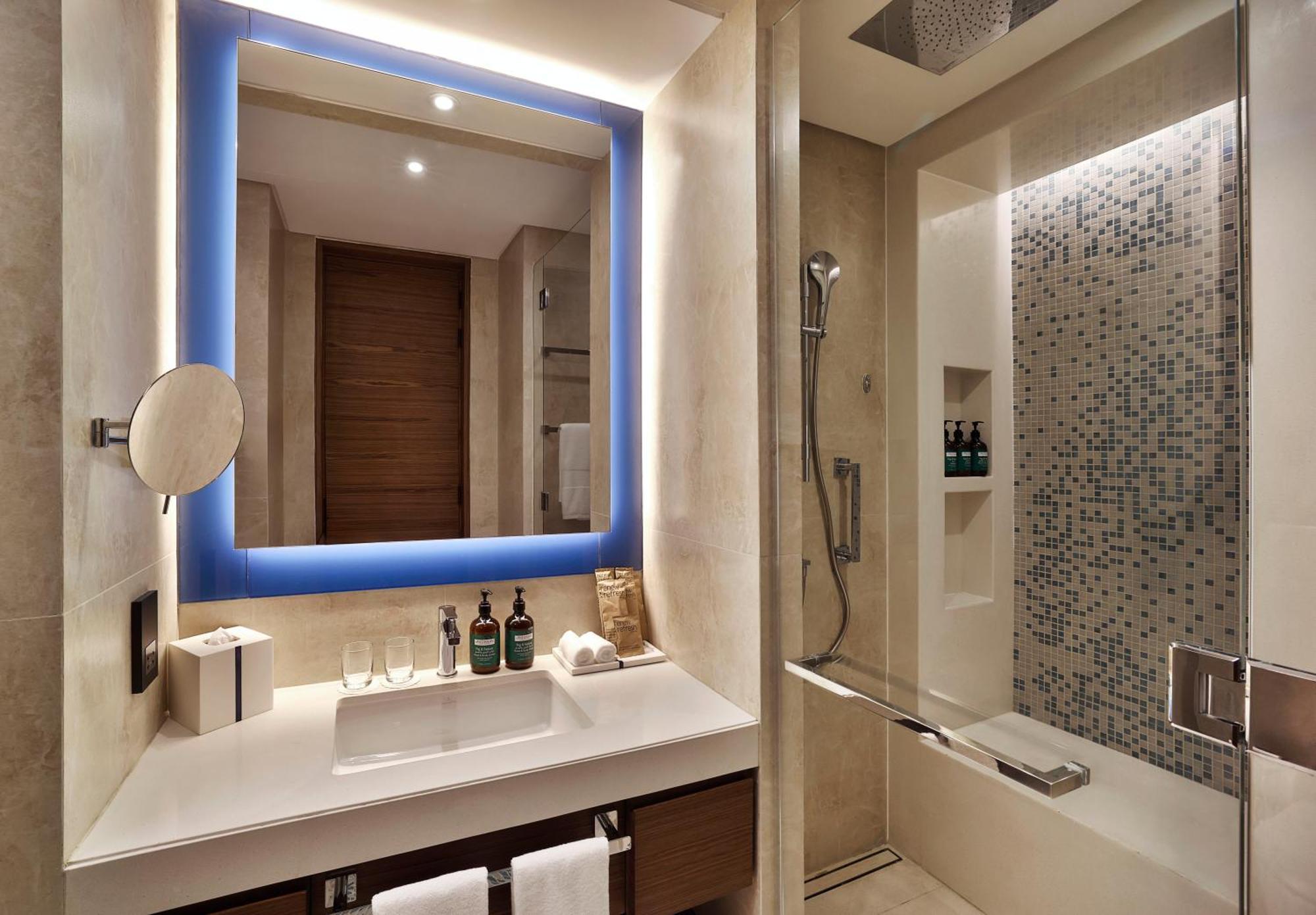 Twin Deluxe Room Balcony Partial Sea View
