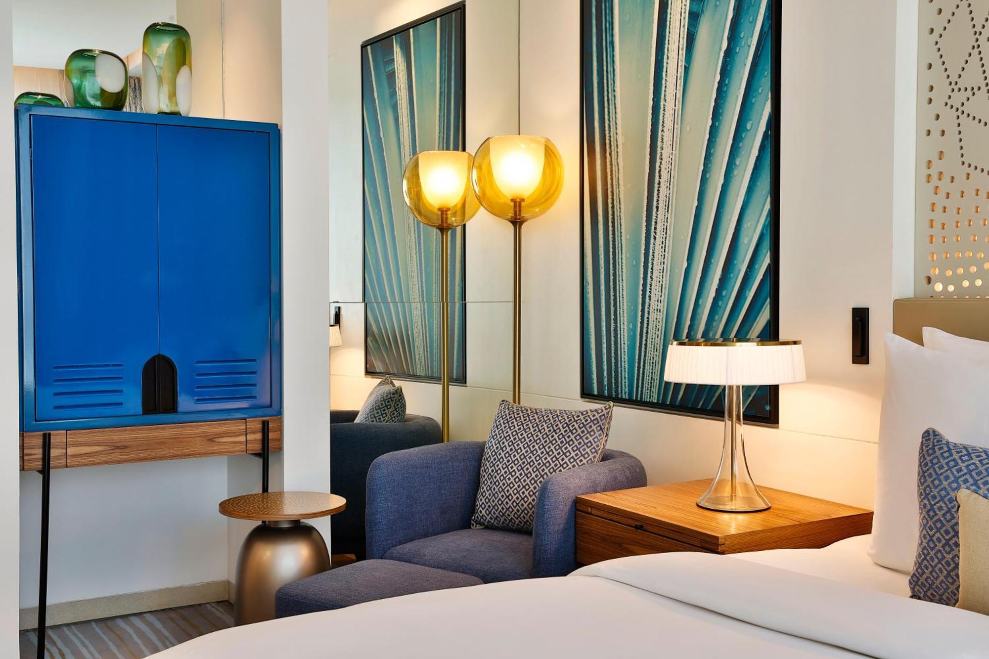 Twin Guest Room Partial Sea View or City View