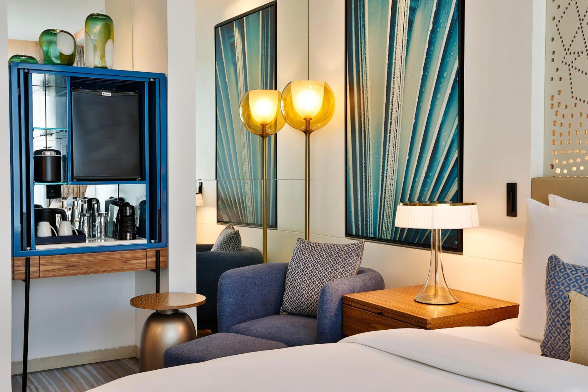 King Room Partial Sea View