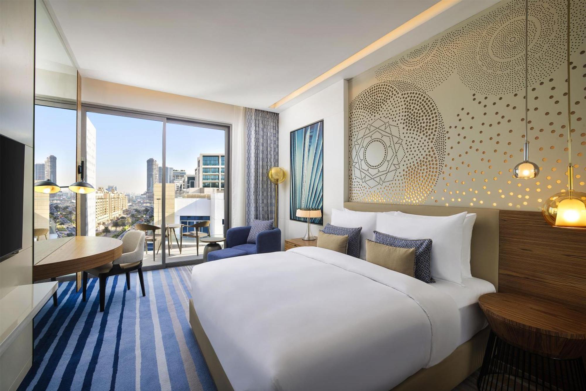One-Bedroom King Suite Balcony City View
