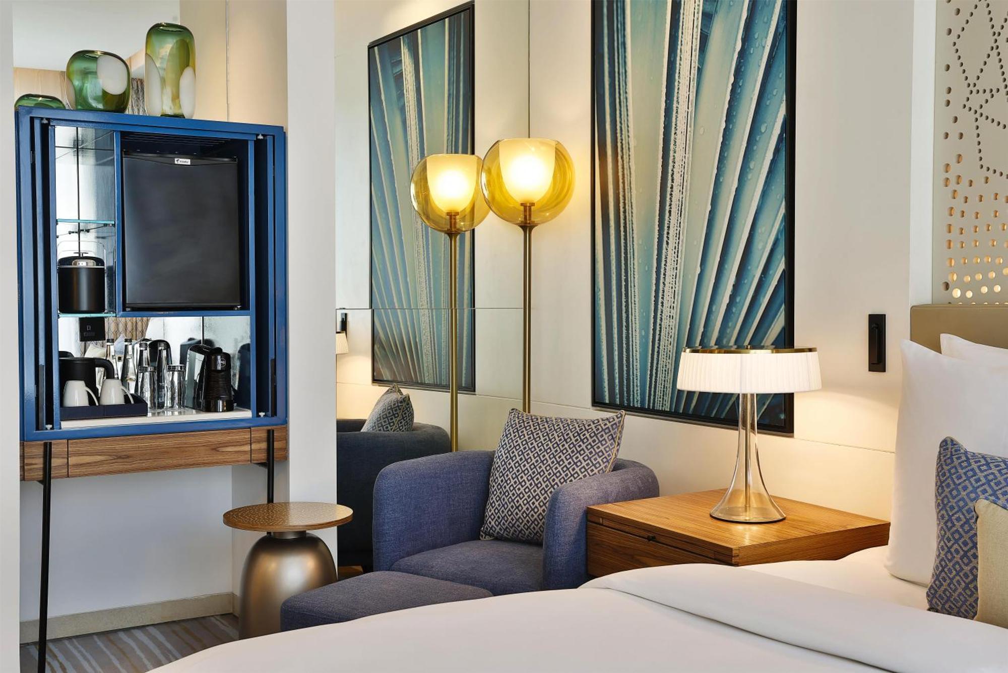 King Room Partial Sea View